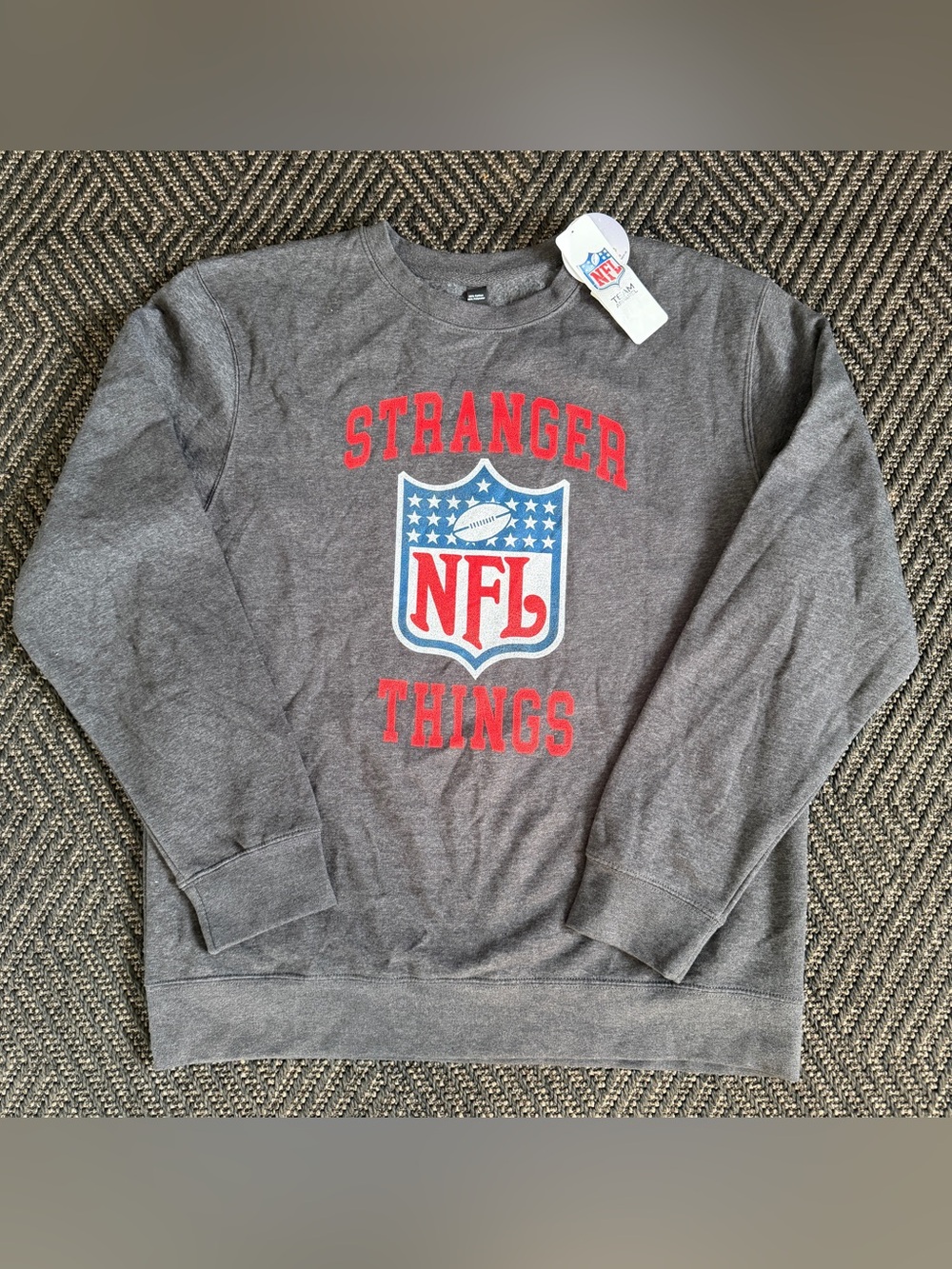 NFL Stranger Things Eleven Graphic Sweatshirt Men’s L NWT